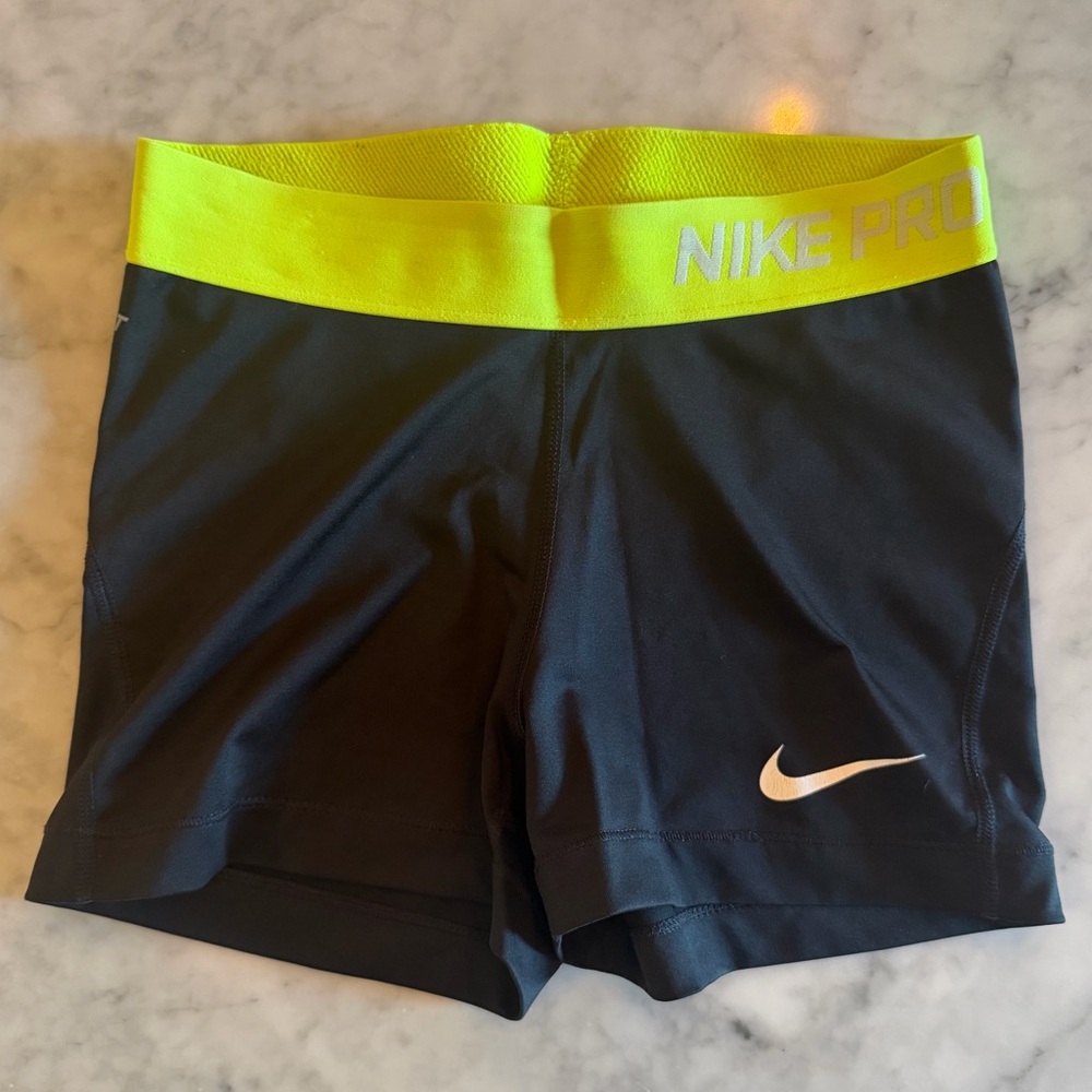 NIKE PRO dry-fit 3” shorts black / volt size small